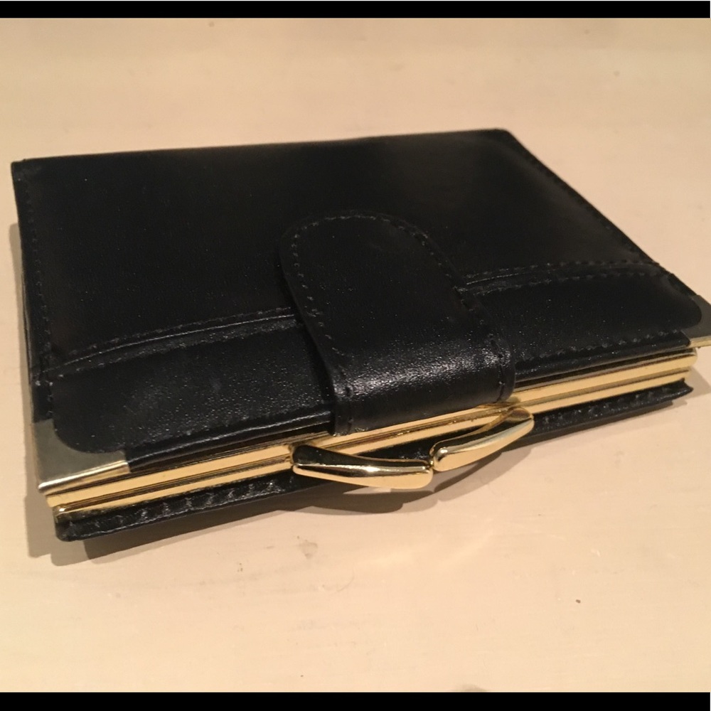 Vintage leather wallet 🖤